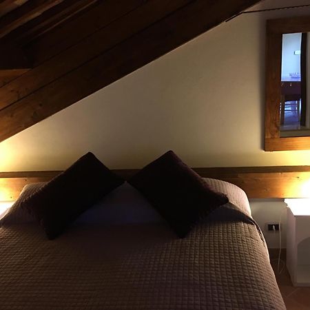 Guest House Dimora Fiorita Serracapriola Zimmer foto