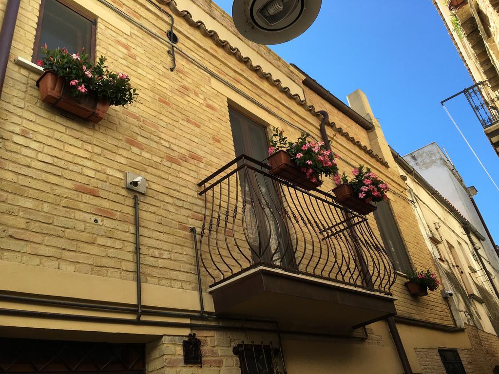 Guest House Dimora Fiorita Serracapriola Exterior foto
