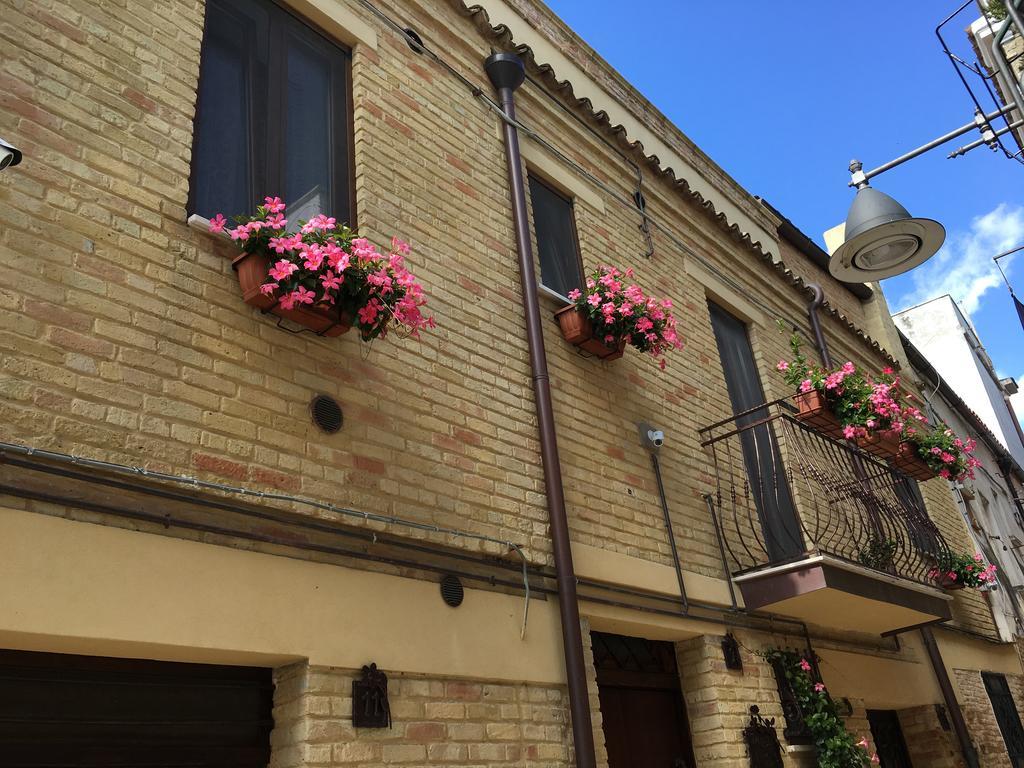Guest House Dimora Fiorita Serracapriola Exterior foto